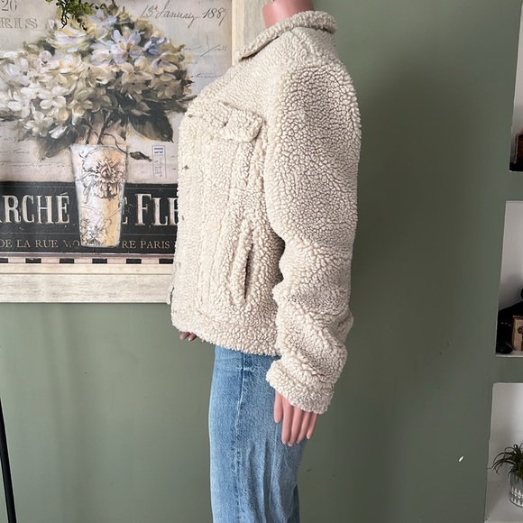 PacSun Sherpa Jacket cream colored - Picture 6 of 11